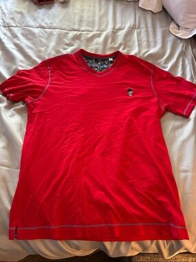 Robert Graham Men's Bright Red V-Neck Short Sleeve Tee